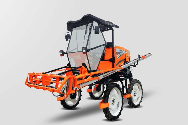 SELF PROPELLED HIGH CLEARANCE BOOM SPRAYER